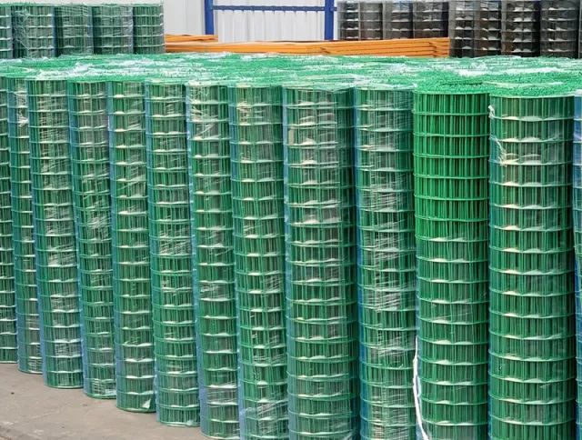 Malha soldada em PVC