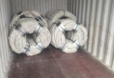 Arame farpado concertina